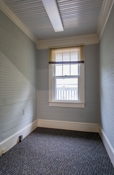 More Photos Of 3562 Spangenberg Ave, Clemmons Office For Lease