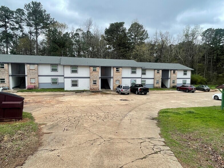 Primary Photo Of 301 Pine Wilderness Dr, Queen City Apartments For Sale