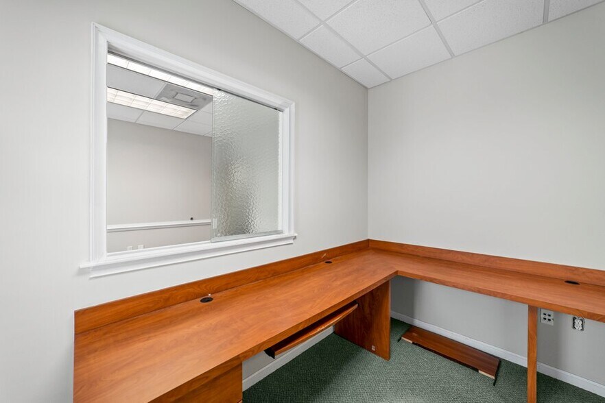 More Photos Of , Jacksonville Office For Sale