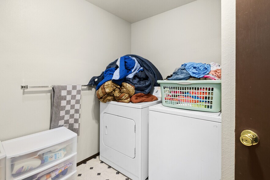 More Photos Of 501 37th St SE, Auburn Apartments For Sale