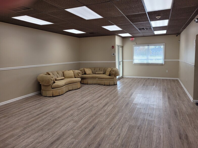 More Photos Of 19 Richard Rd, Wrightstown Warehouse For Sale