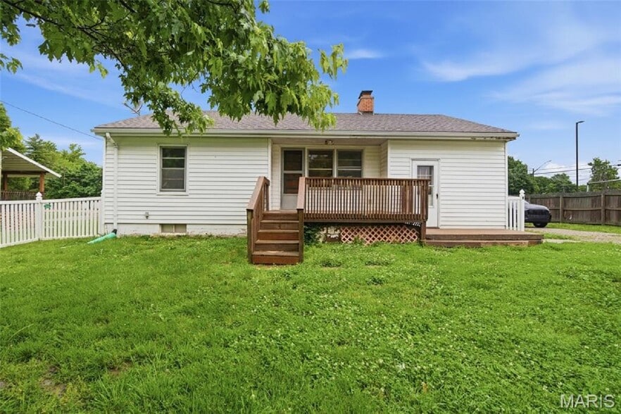More Photos Of 5912 N Belt W, Belleville Flex For Sale