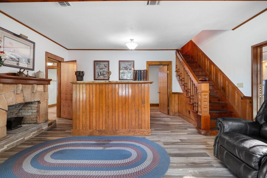 More Photos Of 123 Live Oak Ave, Daytona Beach Office Residential For Sale