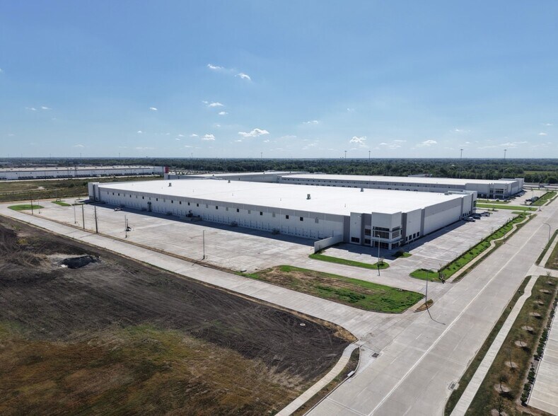 More Photos Of 14041 Journey Rd, Houston Distribution For Sale