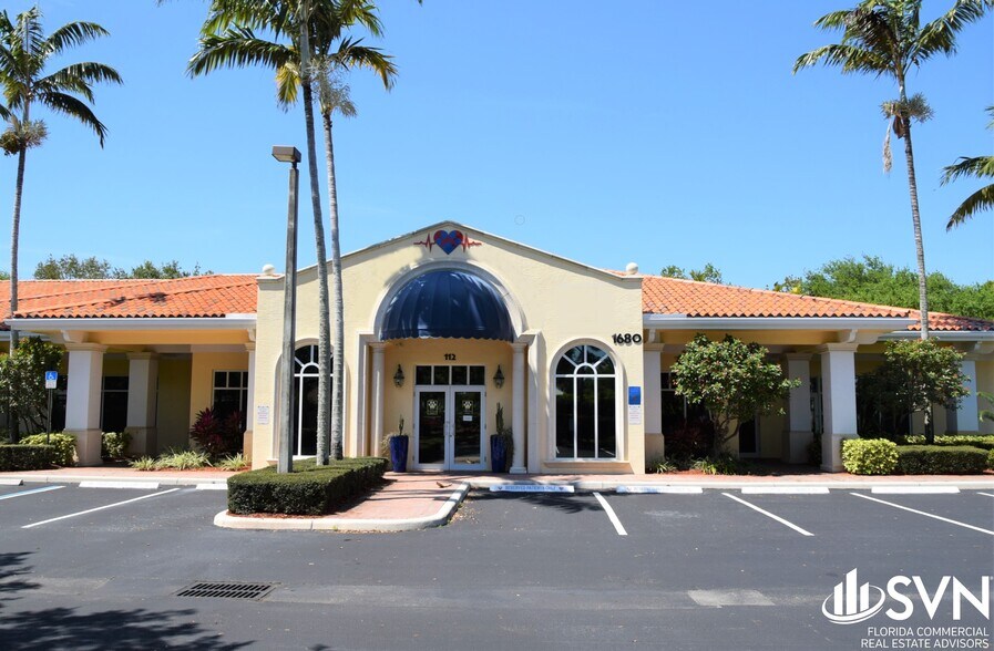 More Photos Of 1680 S Central Blvd, Jupiter Medical For Lease