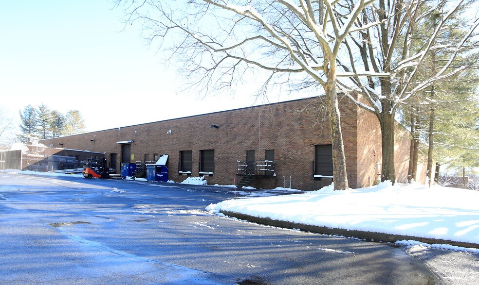 More Photos Of 9251 Rumsey Rd, Columbia Light Distribution For Sale