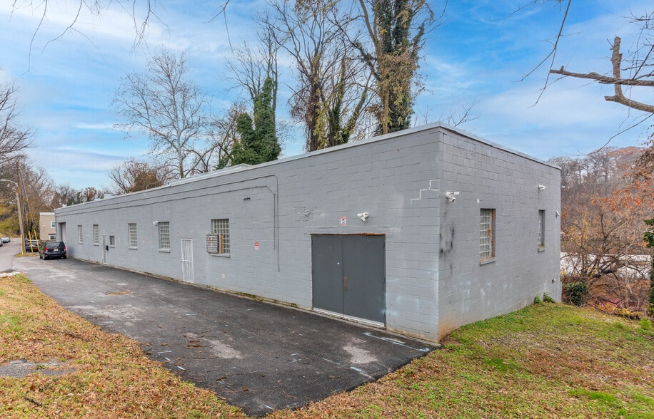 More Photos Of 1401 Clipper Heights, Baltimore Warehouse For Sale