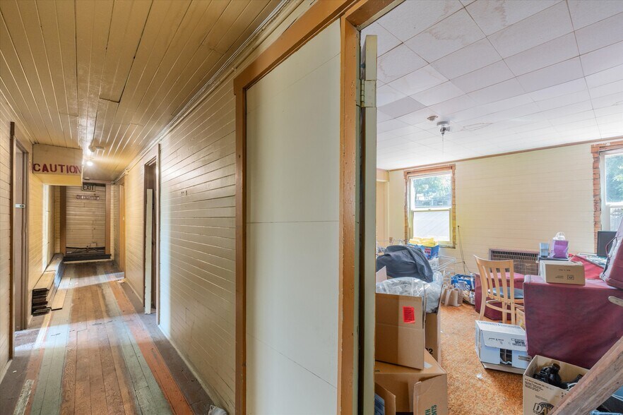 More Photos Of 500 Wanapa, Cascade Locks Restaurant For Sale