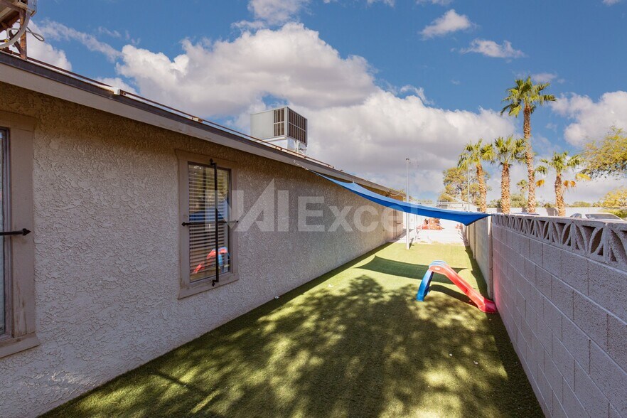 More Photos Of 2948 E Russell Rd, Las Vegas Office For Sale
