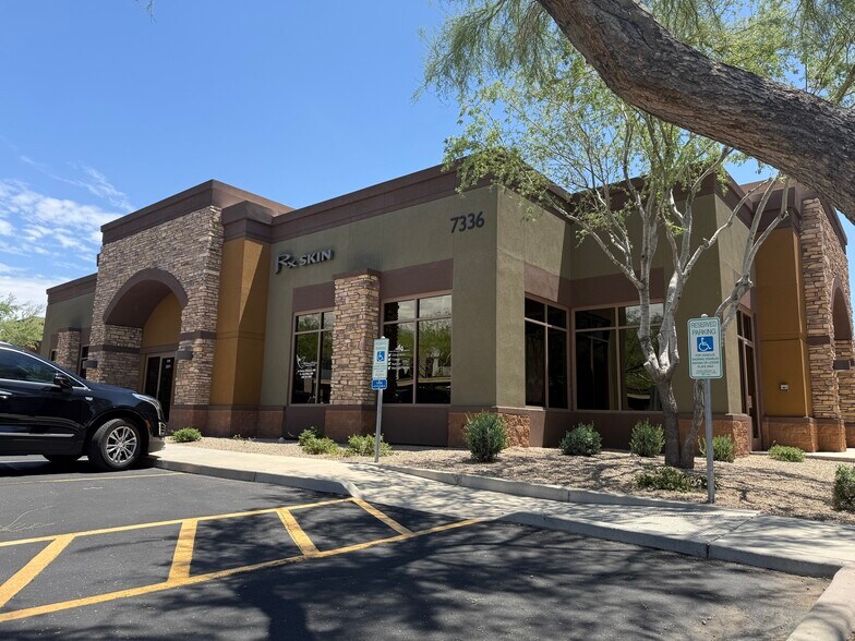 More Photos Of 7336 E Deer Valley Rd, Scottsdale Office For Sale
