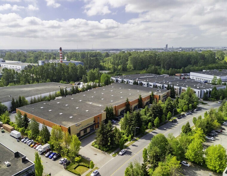 More Photos Of 8085 N Fraser Way, Burnaby Warehouse For Lease