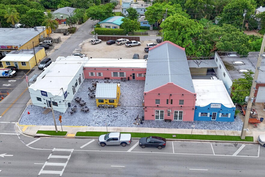More Photos Of 91865 Overseas Hwy, Tavernier Storefront Retail Residential For Sale