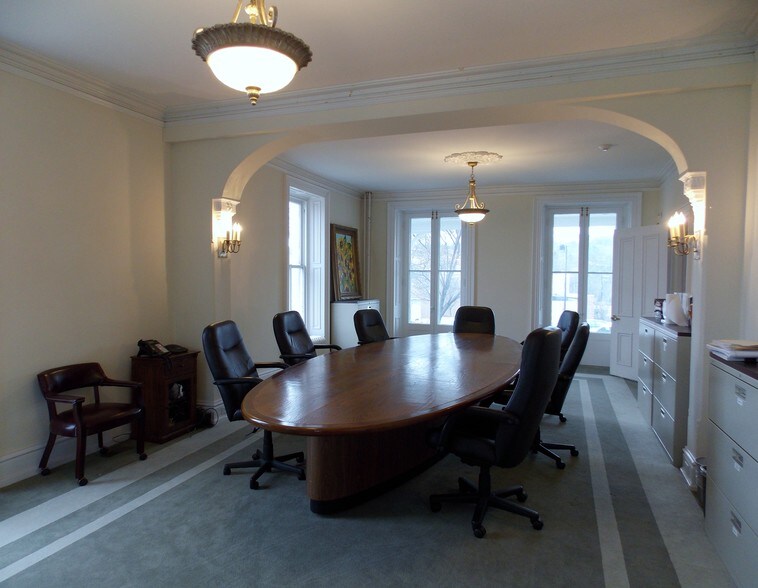 More Photos Of 1574 Easton Rd, Warrington Office Residential For Lease