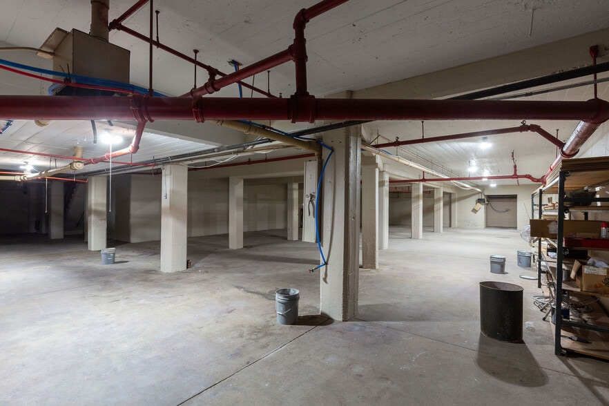 More Photos Of 333 N 6th St, Kansas City Warehouse For Sale