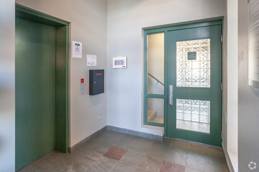 More Photos Of 1460-1488 Main St, North Vancouver District Medical For Sale