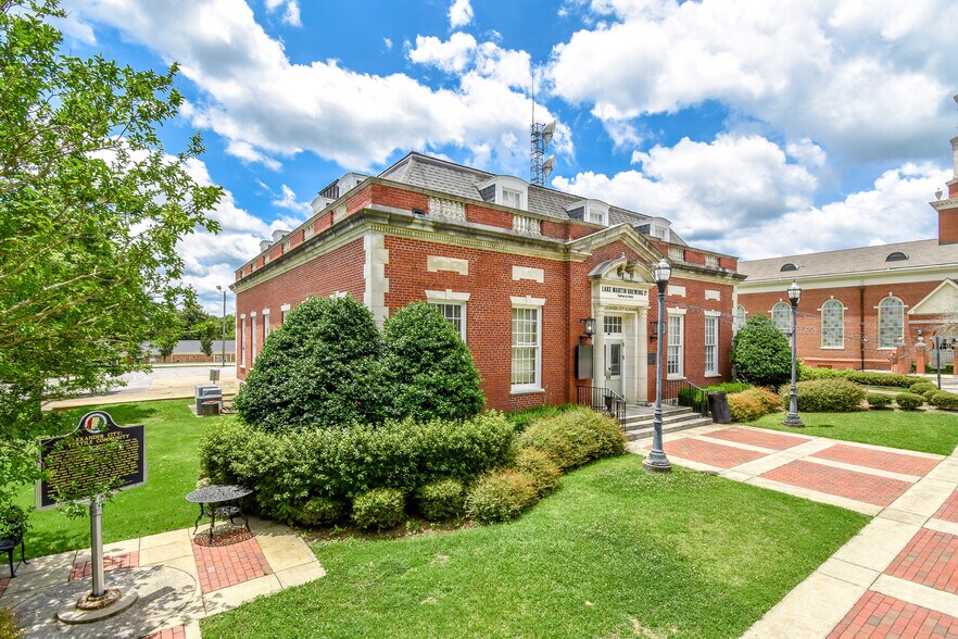 More Photos Of 82 Court Sq, Alexander City Flex For Sale