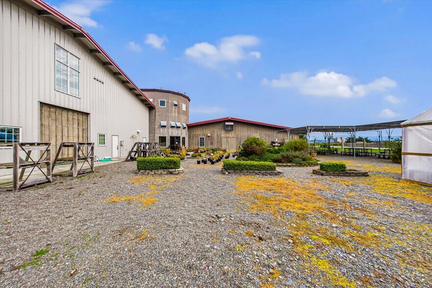 More Photos Of 1593 Market St, Ferndale General Retail For Sale