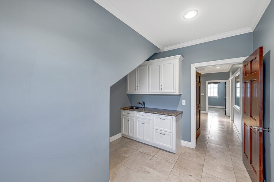 More Photos Of 607 Park Grove Dr, Katy Medical For Lease