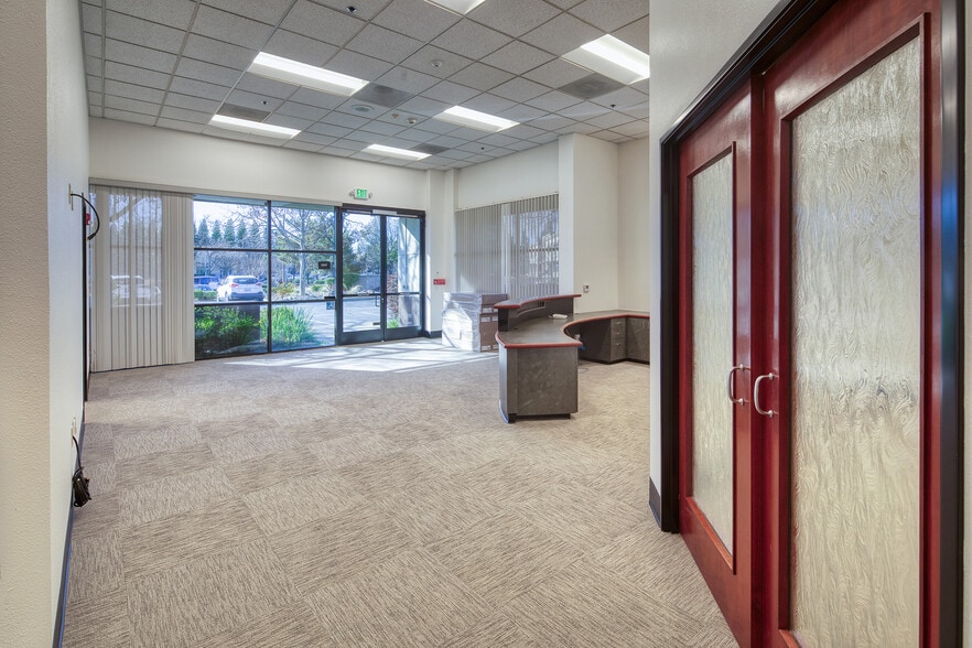 More Photos Of 3875 Atherton Rd, Rocklin Flex For Sale