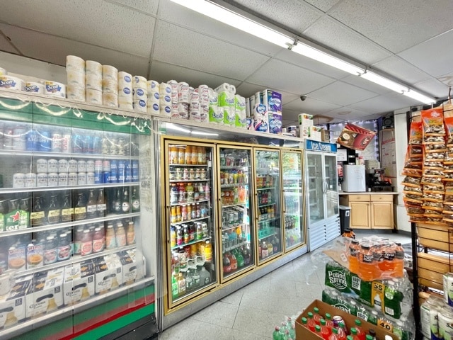 More Photos Of 50 Middle Country Rd, Coram Storefront Retail Office For Lease