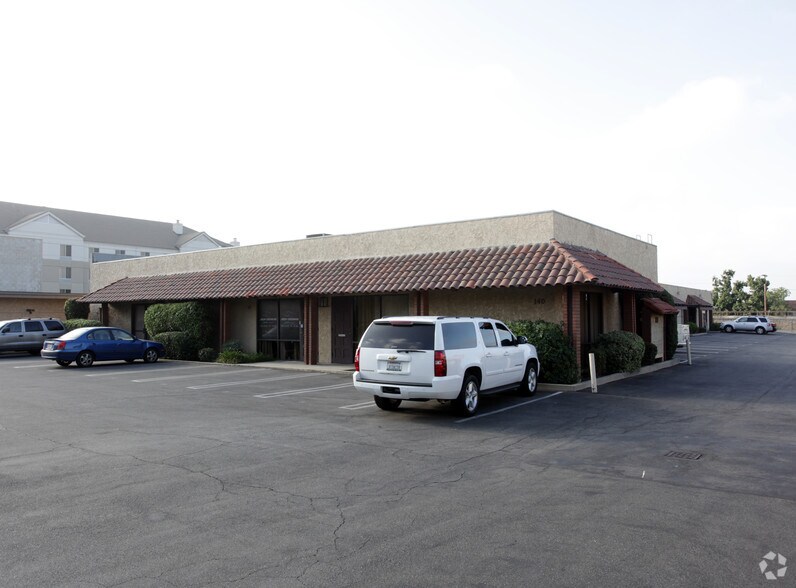 More Photos Of 136-140 E Santa Clara St, Arcadia Warehouse For Lease