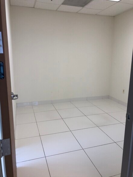 More Photos Of 9220-9268 1/2 Hall Rd, Downey Manufacturing For Sale