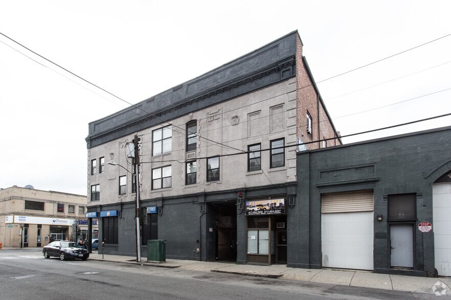 More Photos Of 361-385 Broadway, Chelsea Apartments For Lease