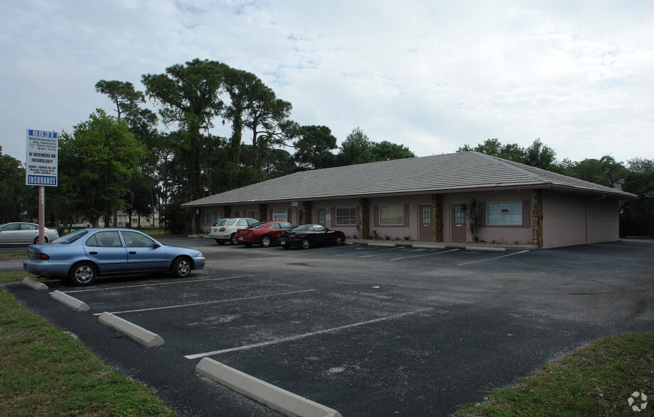 More Photos Of 8831 49th St, Pinellas Park Medical For Lease