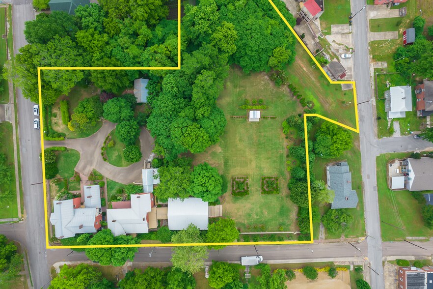 More Photos Of 204 E Deaderick St, Jackson Land For Sale