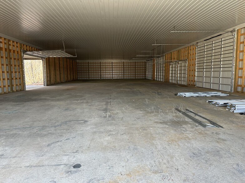 More Photos Of 77 Meadows Rd, Henry Flex For Lease