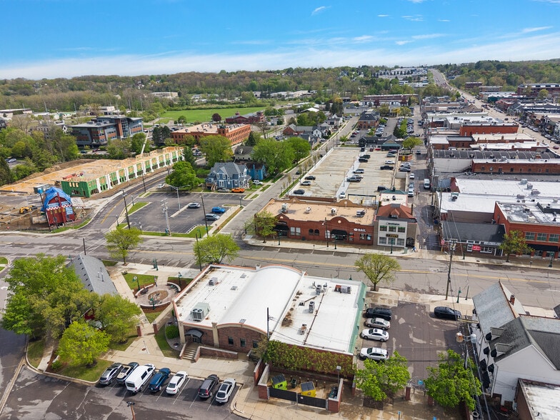 More Photos Of 130-150 E University Dr, Rochester Storefront Retail Office For Lease