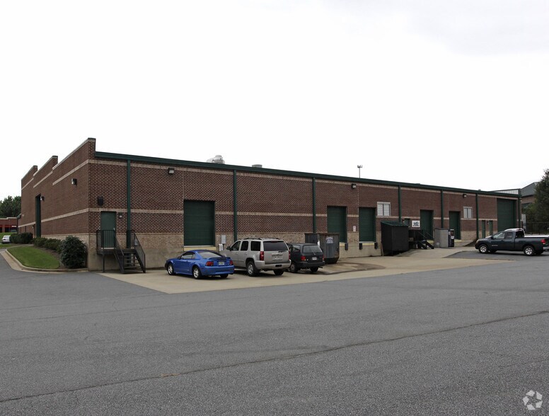 More Photos Of 227-229 Arnold Mill Rd, Woodstock Light Distribution For Lease