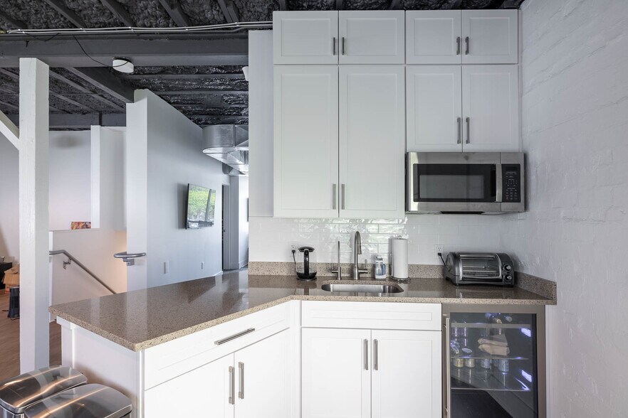 More Photos Of 1107 Margaret St, Jacksonville Loft Creative Space For Lease