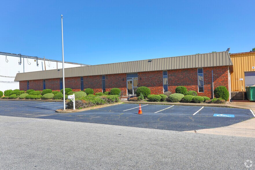 117 Littlejohn St, Spartanburg, SC 29301 Industrial For Lease