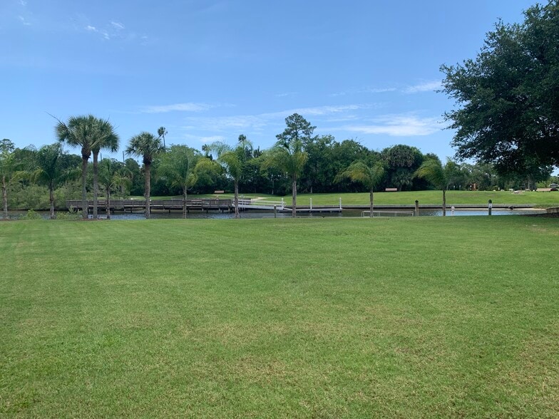 More Photos Of 1 Yacht Club Dr, Palm Coast Restaurant For Sale