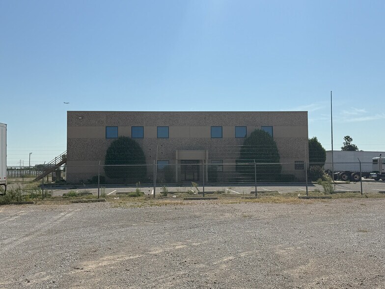 More Photos Of 5801 SW 11th St, Oklahoma City Service For Lease