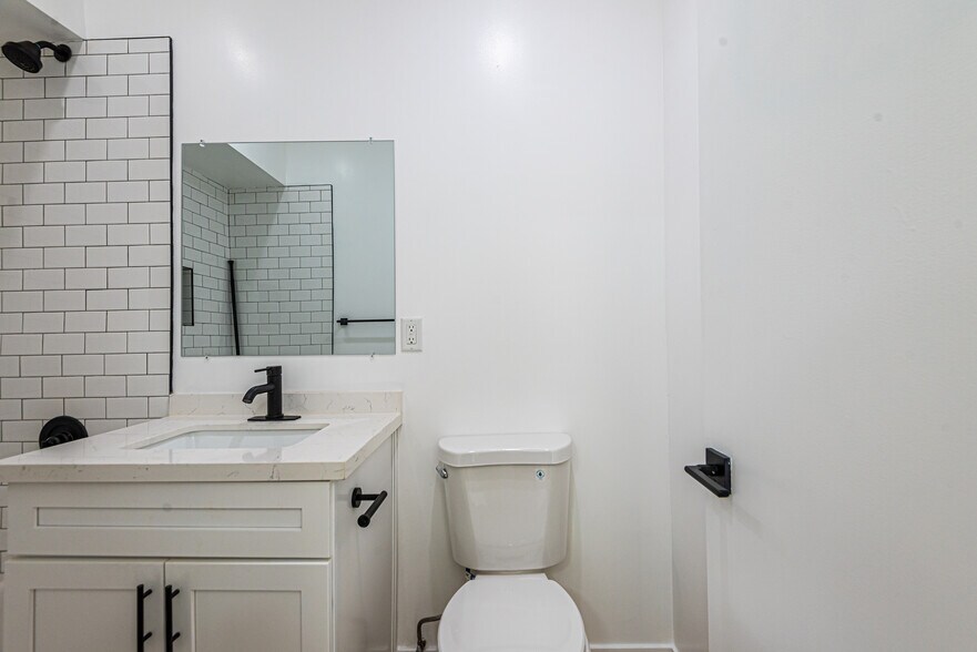 More Photos Of 4771 Marathon St, Los Angeles Apartments For Sale