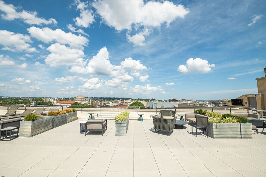 More Photos Of 3146 16th St NW, Washington Apartments For Sale