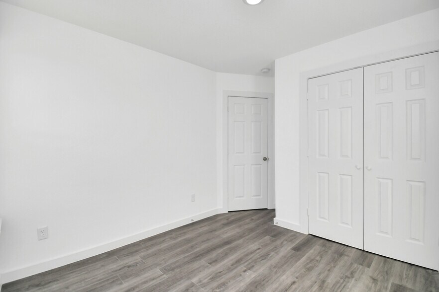 More Photos Of , Houston Multifamily For Sale