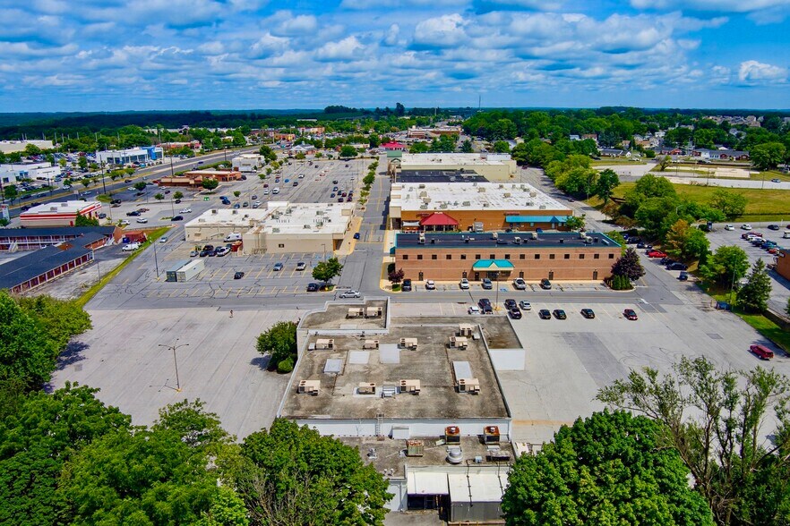 More Photos Of 505 Jermor Ln, Westminster Restaurant For Lease