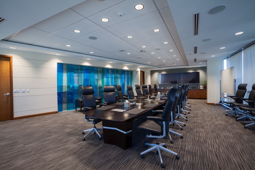 More Photos Of 1100 W Traverse Pky, Lehi Office For Sale