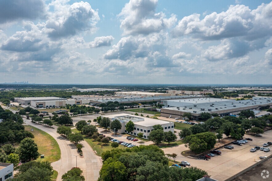 More Photos Of 15100 FAA Blvd, Fort Worth Office For Lease