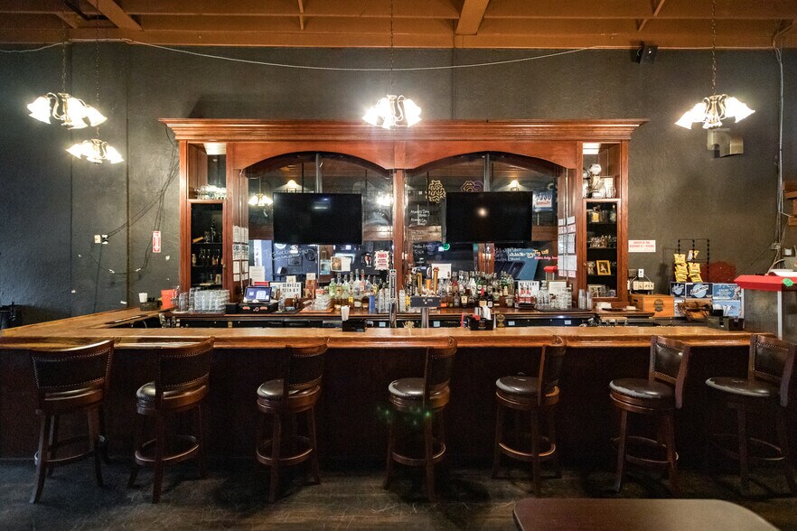 More Photos Of 8848 Joseph Campau St, Hamtramck General Retail For Sale