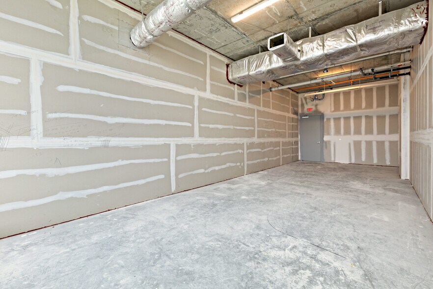 More Photos Of 2820 NE 214th St, Aventura Loft Creative Space For Sale