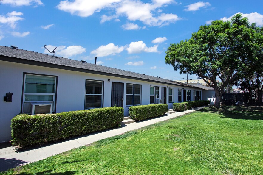 More Photos Of 3245 E Wilton St, Long Beach Apartments For Sale