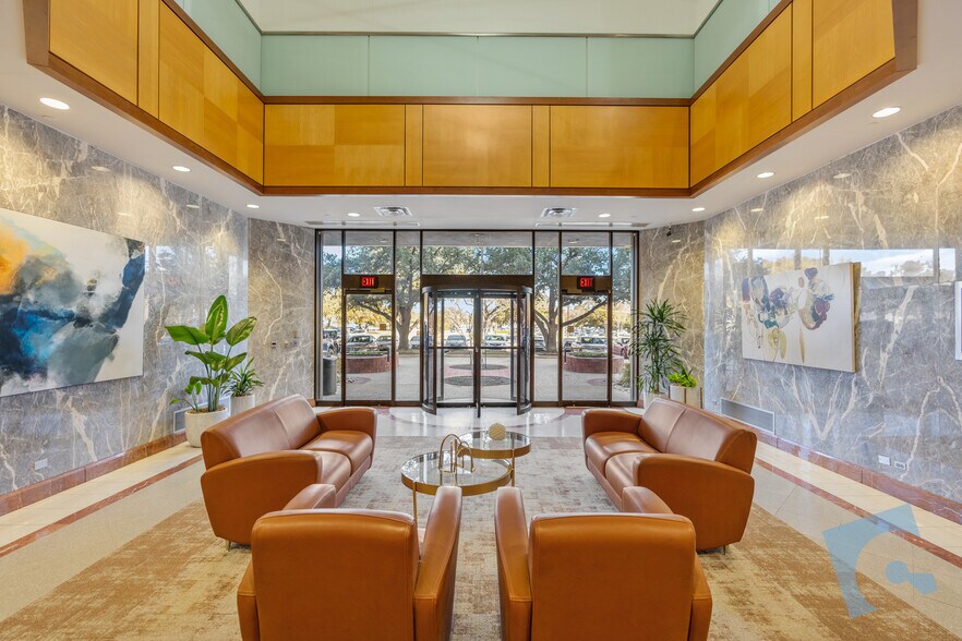 More Photos Of 1130 E Arapaho Rd, Richardson Office For Lease