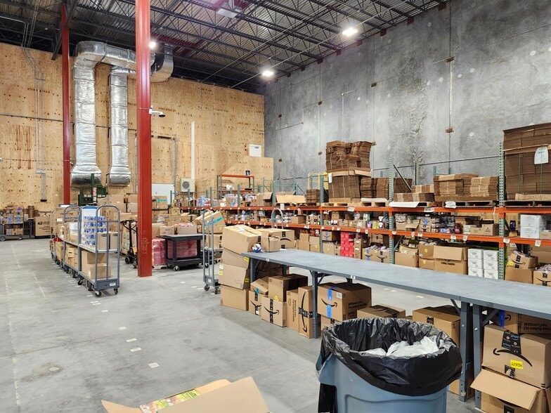 More Photos Of 528 Sunbury Rd, Midway Warehouse For Sale