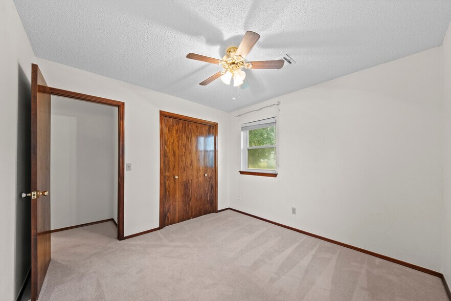 More Photos Of 523 W Country Club Rd, Chickasha Office Residential For Sale