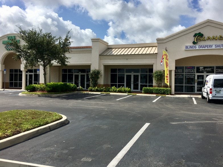 More Photos Of 10341-10351 Bonita Beach Rd SE, Bonita Springs General Retail For Lease