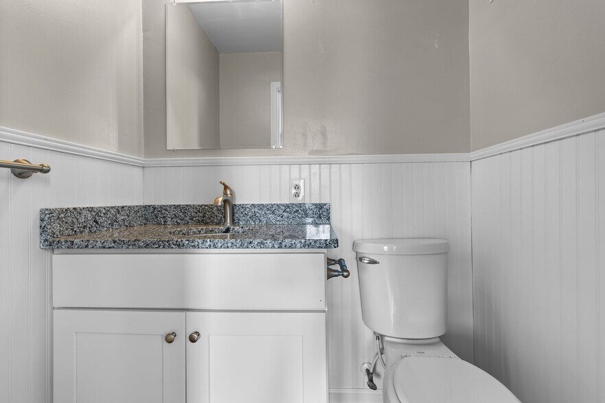 More Photos Of 625 W Princess Anne Rd, Norfolk Apartments For Sale